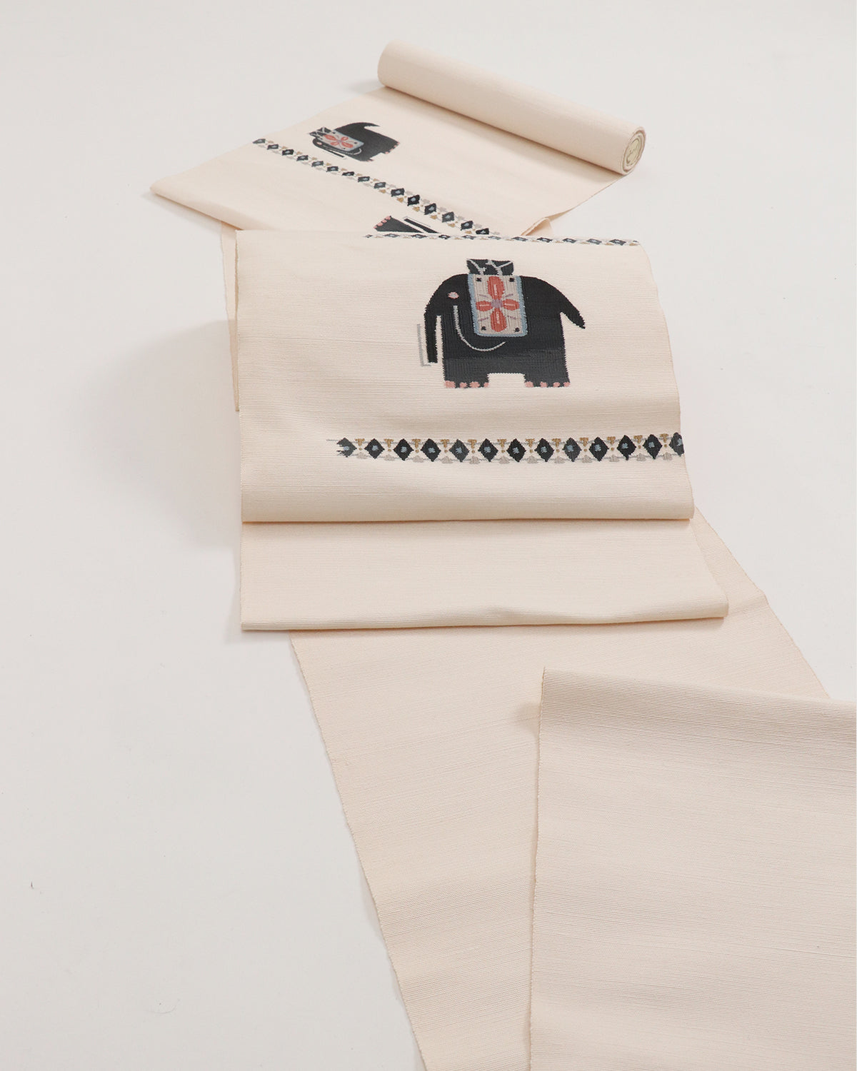 初市】西陣の名門老舗“都織物”手織り櫛織八寸名古屋帯 – EMON