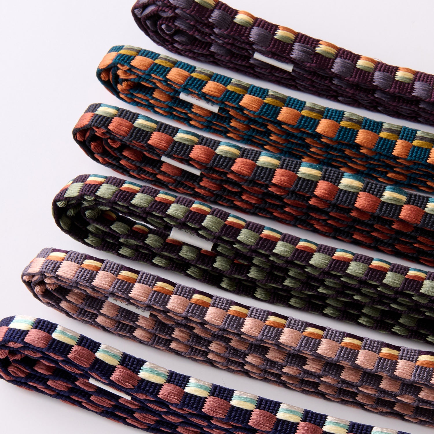 平田組紐 帯締め 綾竹鎧三色（濃） 虹色 – EMON