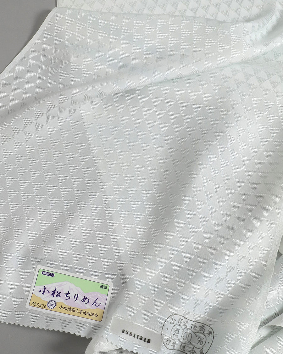 洗える加工済み 小松紋紗 長襦袢 鱗紋 薄水色 – EMON