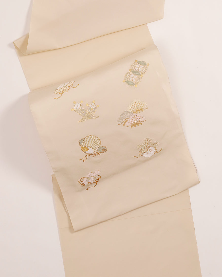 錦工芸九寸名古屋帯宝尽くし文 – EMON