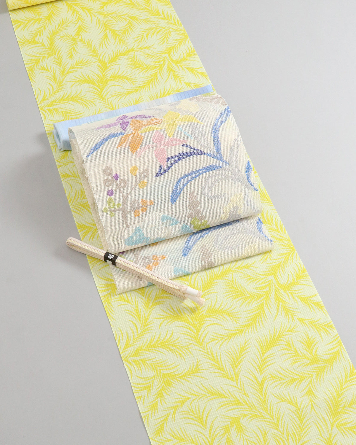 MONTHLY PICK】帯屋捨松夏八寸名古屋帯夏の庭 白お仕立て代込み – EMON