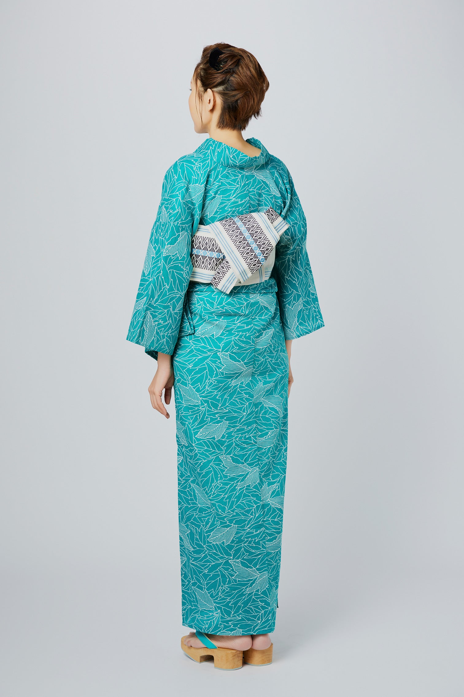 浴衣（ターコイズブルー・しじら織り） しじら織 浴衣 ターコイズブルーの通販 by あやちん's shop｜ラクマ