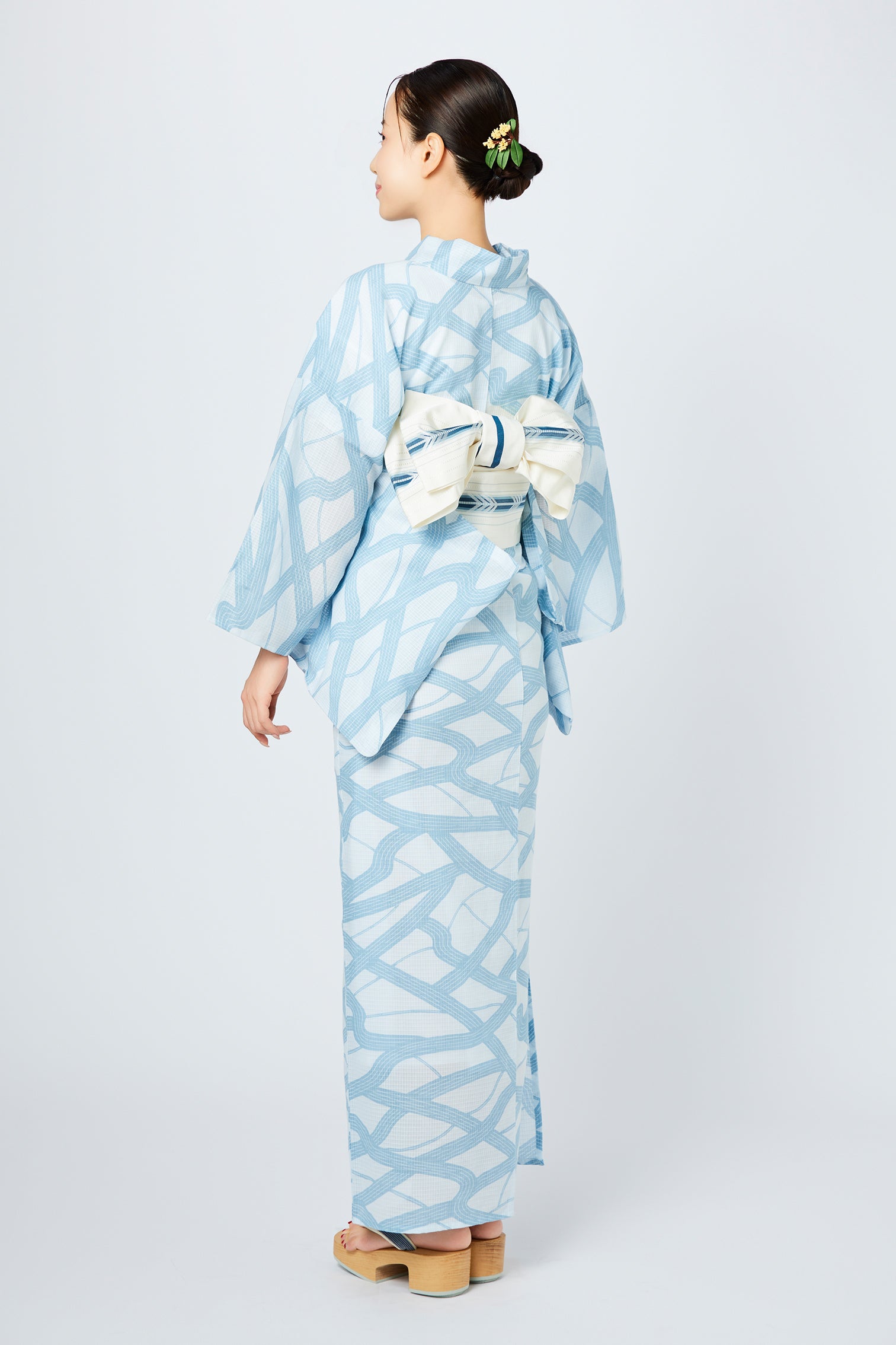 伊勢型写し浴衣「道」浅縹（男性も仕立可） – EMON