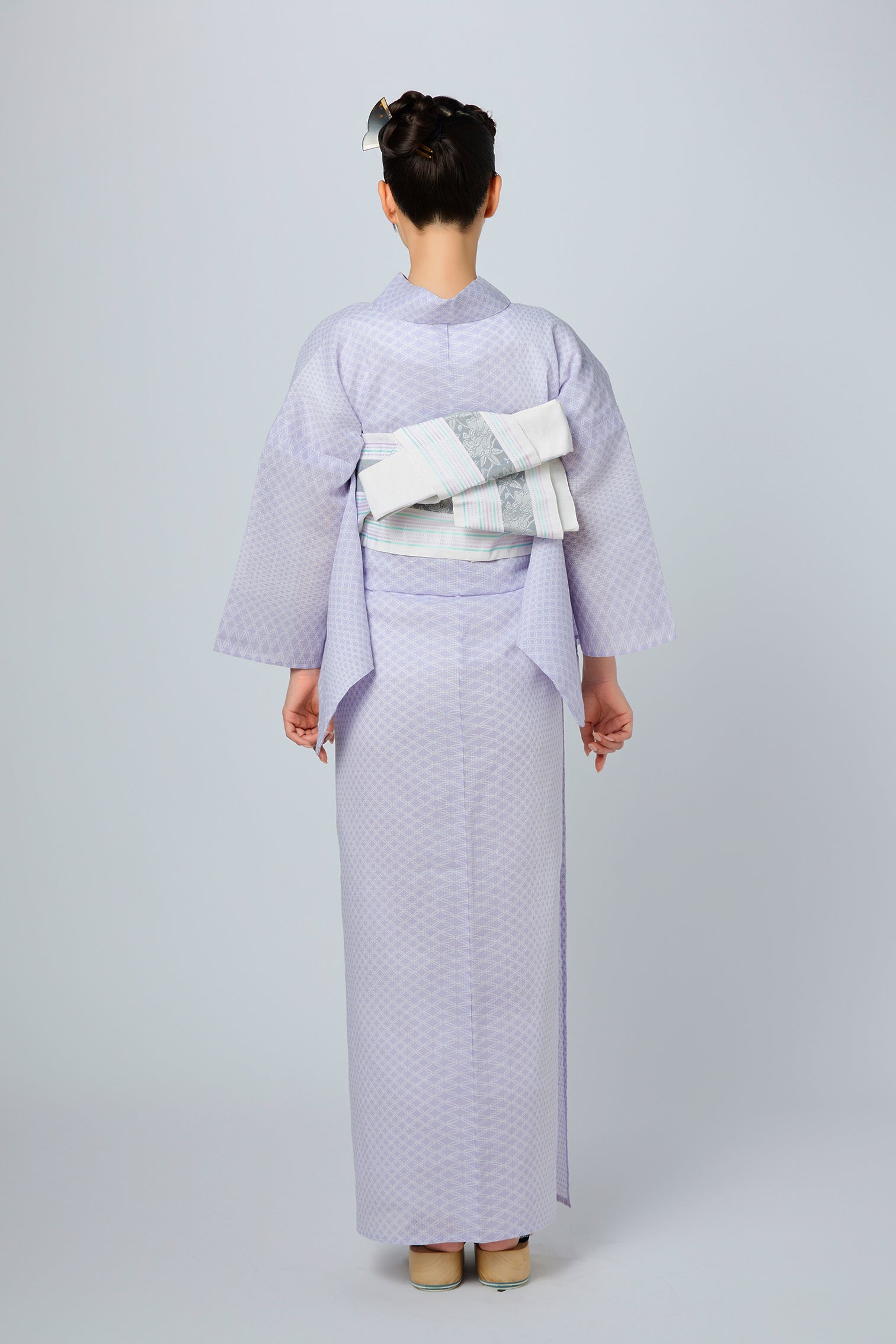 伊勢型写し浴衣「七宝繋ぎ」藤紫 – EMON